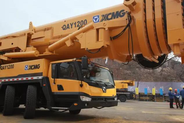 徐工1200吨起重机